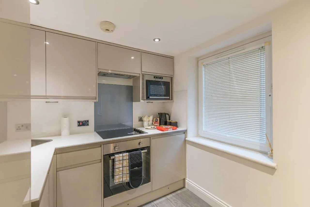 Luxury Hollywood Getaway In The Heart Of The City Brighton