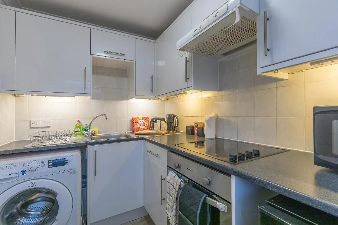Luxury Hollywood Getaway In The Heart Of The City Brighton